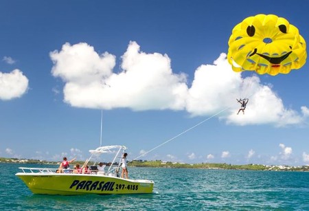 Bermuda Parasailing