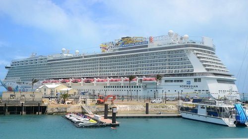 Norwegian Breakaway in Bermuda